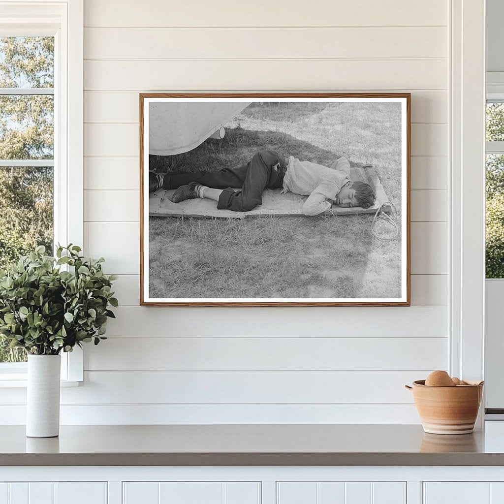 Lasses-White Show Member in Hammock Sikeston Missouri 1938