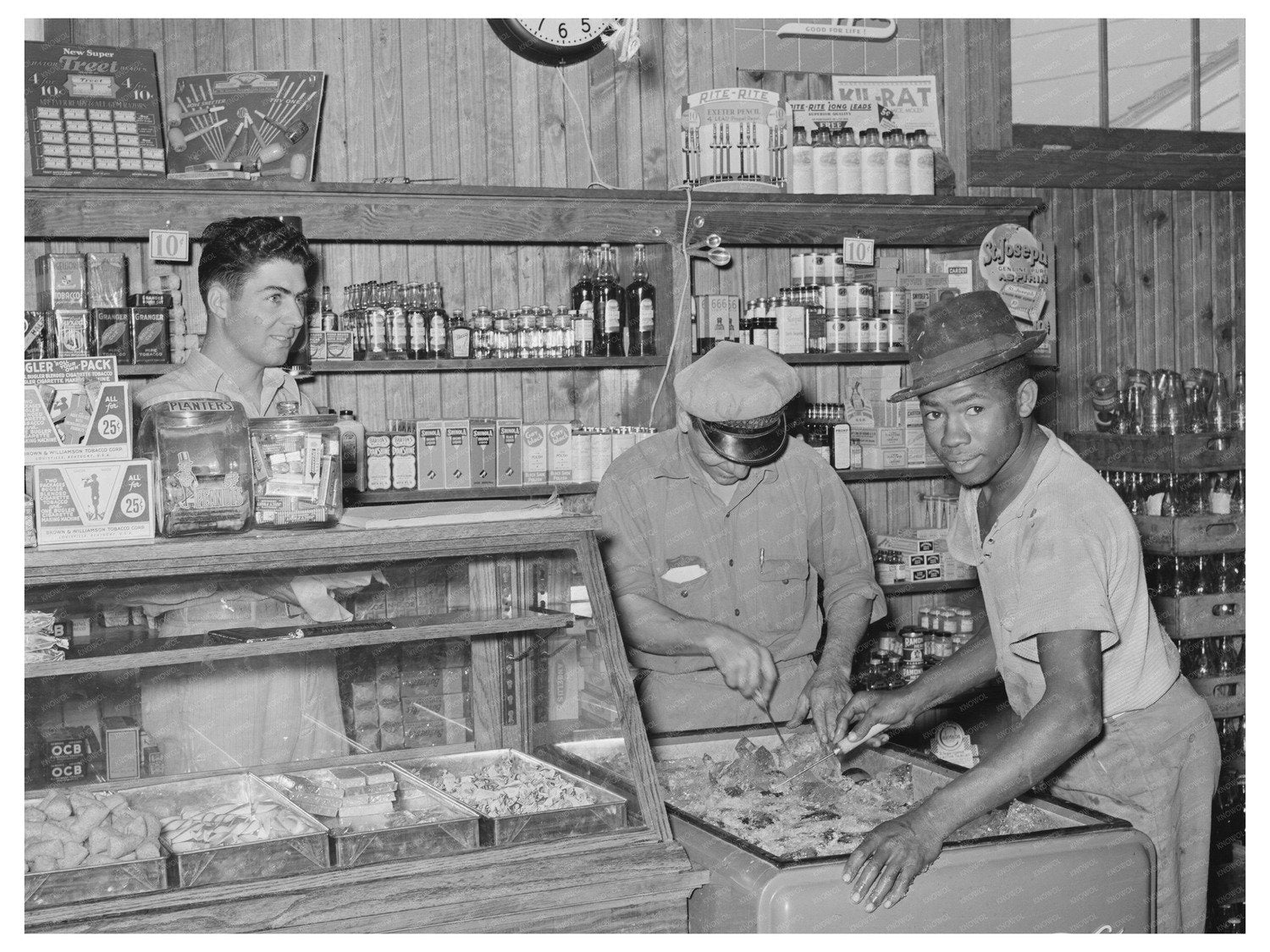 Icing Soft Drink Refrigerator Lake Dick Arkansas 1938