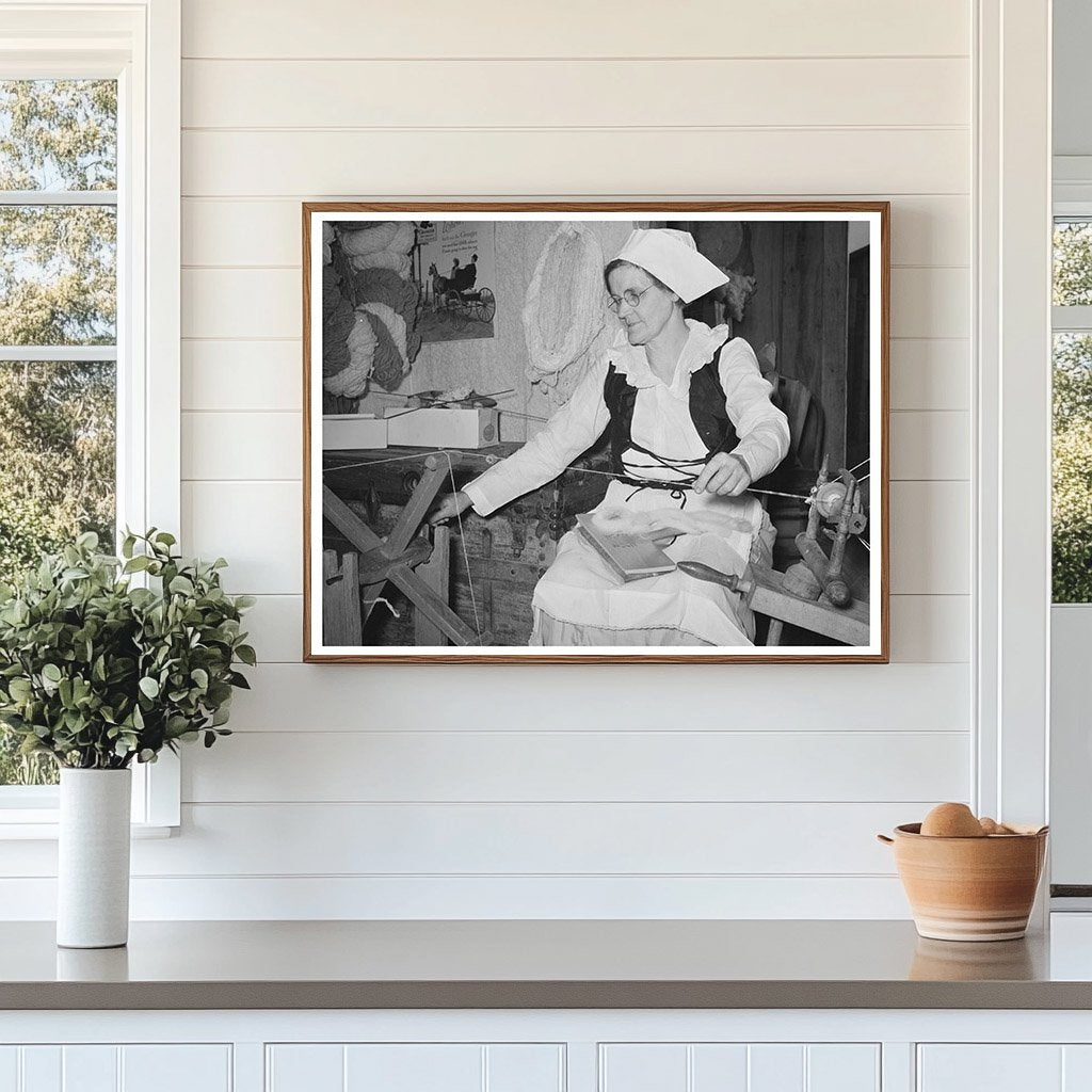 Madame Dronet Making Thread in Erath Louisiana 1938