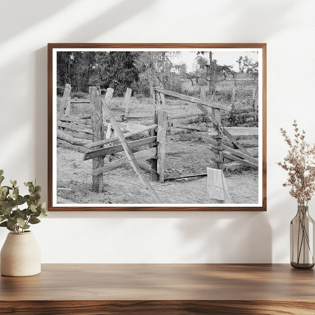 Fencing on W.E. Smiths Farm Morganza Louisiana 1938