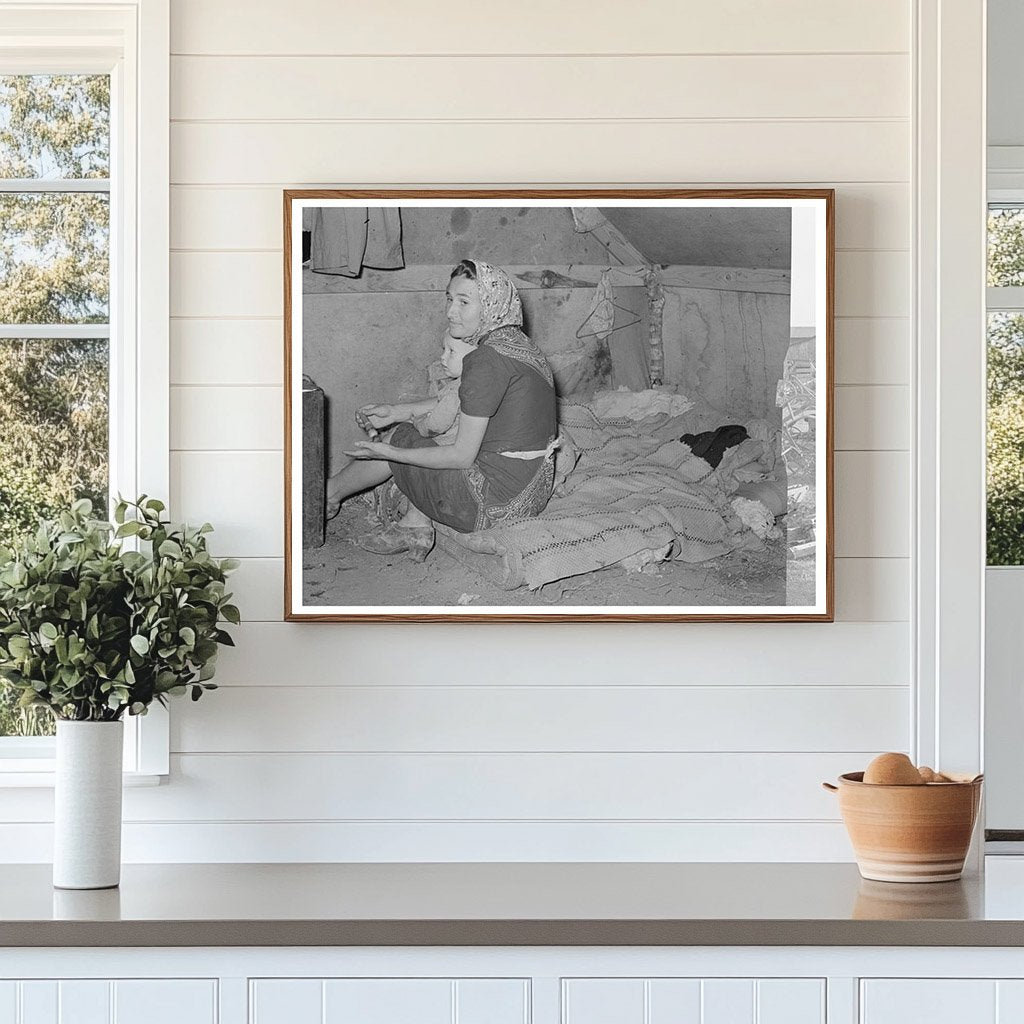 Vintage 1939 Photo of Migrant Mother and Child Texas