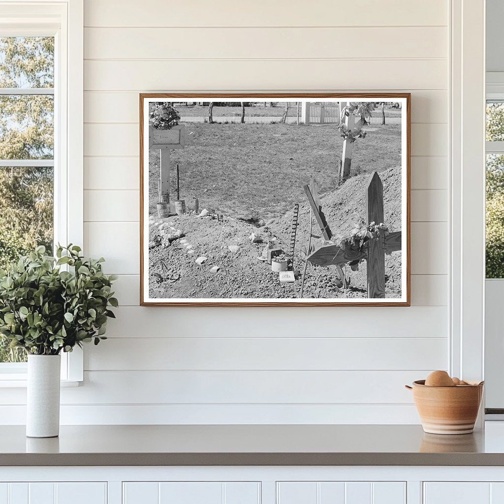 Vintage Mexican Grave in Raymondville Texas 1939