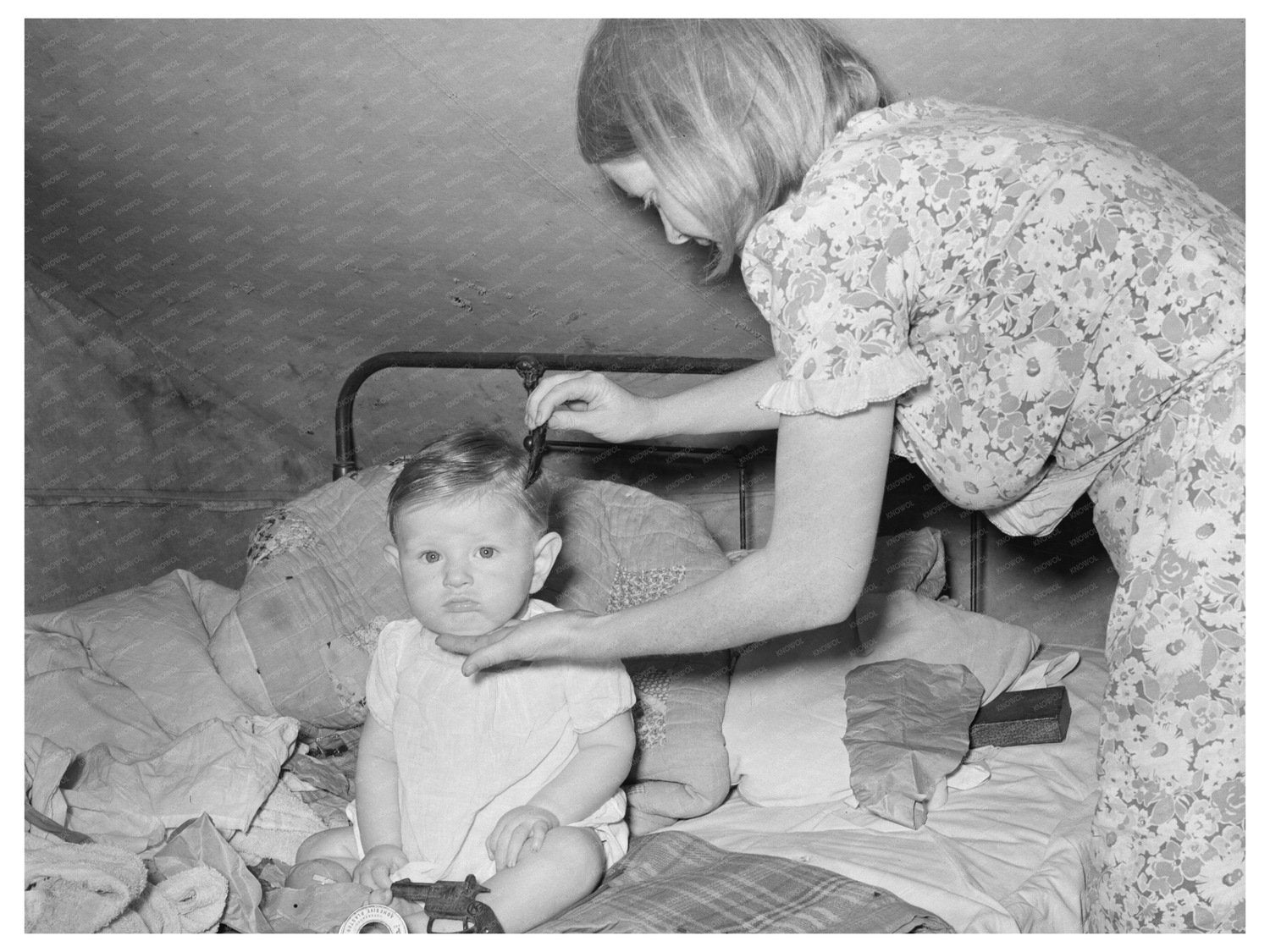 Migrant Mother and Child in Harlingen Texas 1939