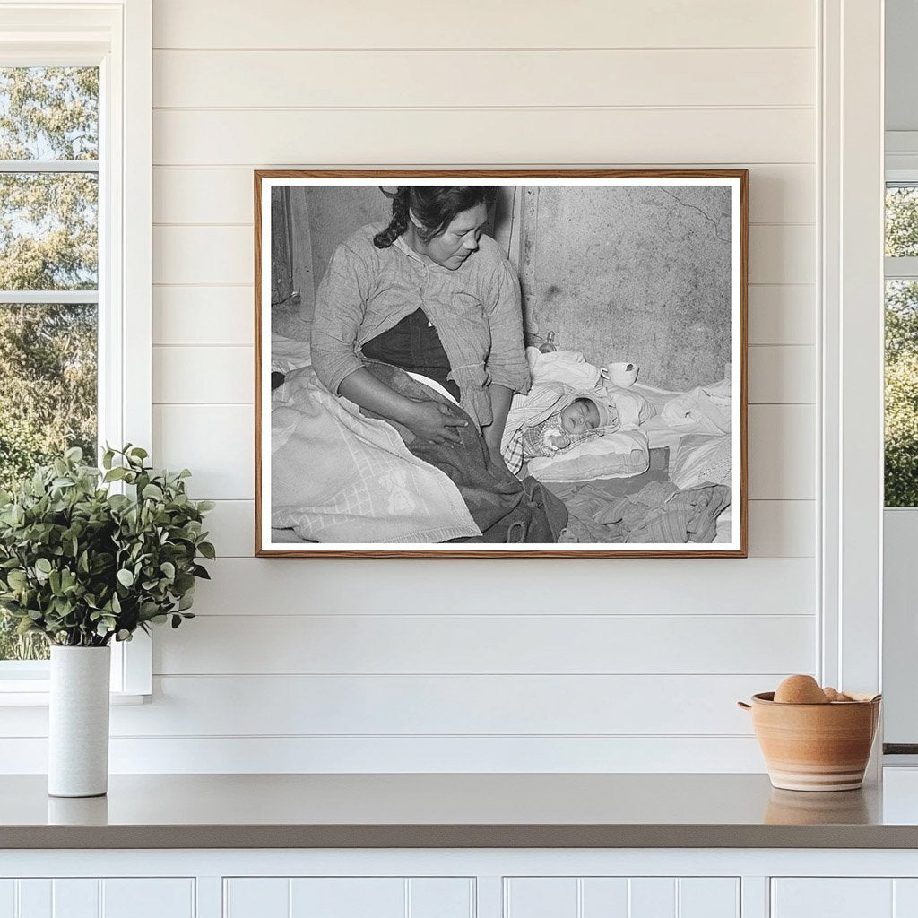 Mexican Mother with Newborn Baby Crystal City 1939