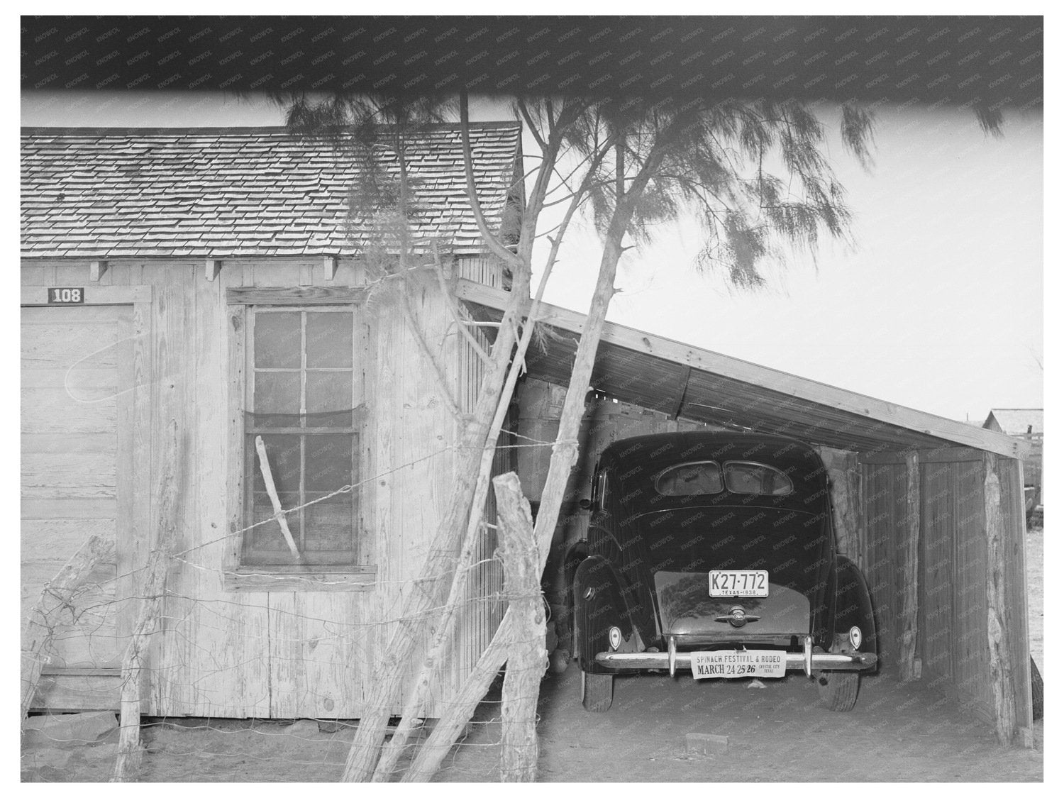 Vintage 1939 Crystal City House and Garage with Car
