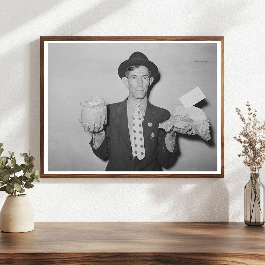 Labor Leader Presents Relief Supplies in San Antonio 1939