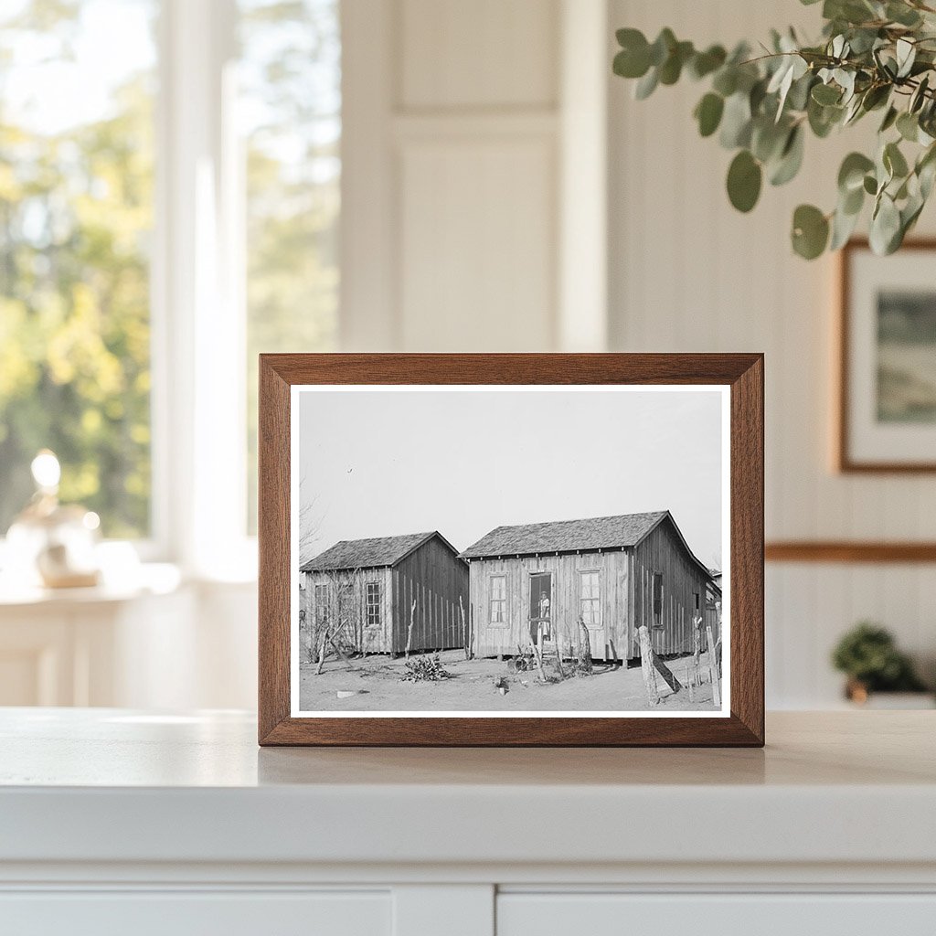 Mexican Houses in Crystal City Texas 1939