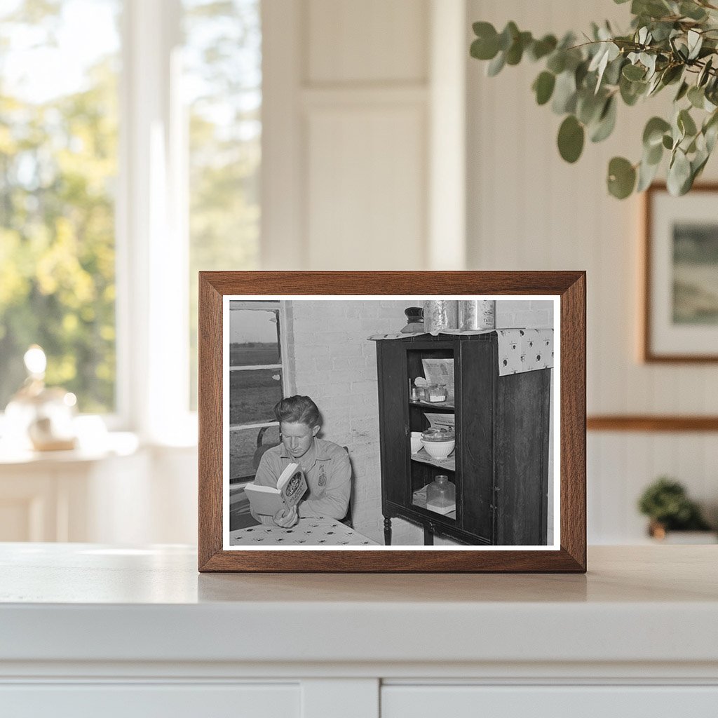 Vintage 1939 Photograph of Boy in El Indio Texas