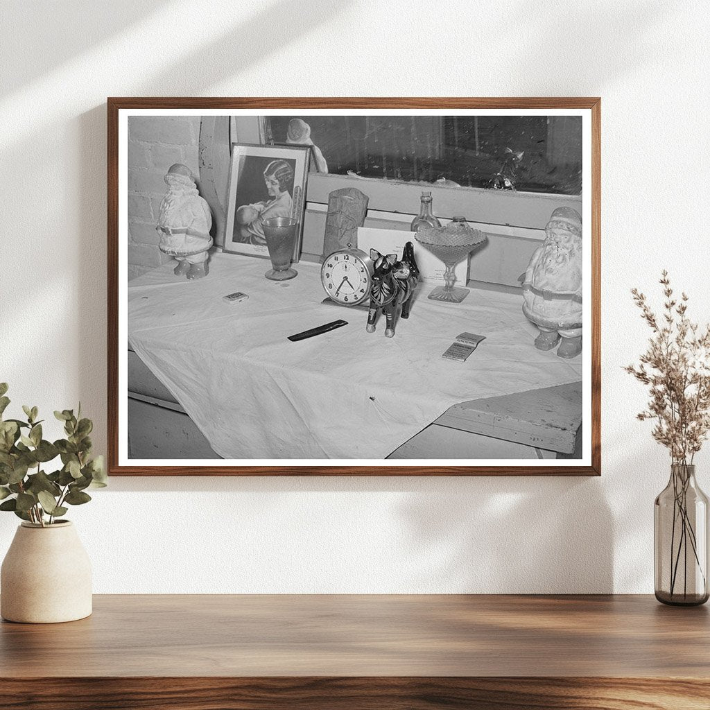 Vintage Bureau in El Indio Texas March 1939