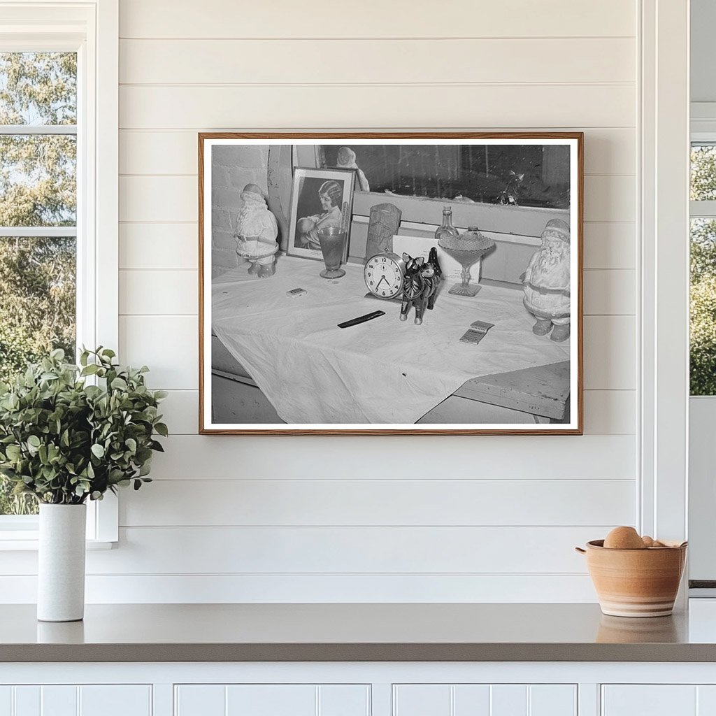 Vintage Bureau in El Indio Texas March 1939