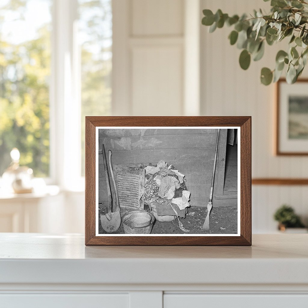 Laundry and Garden Tools in San Antonio 1939