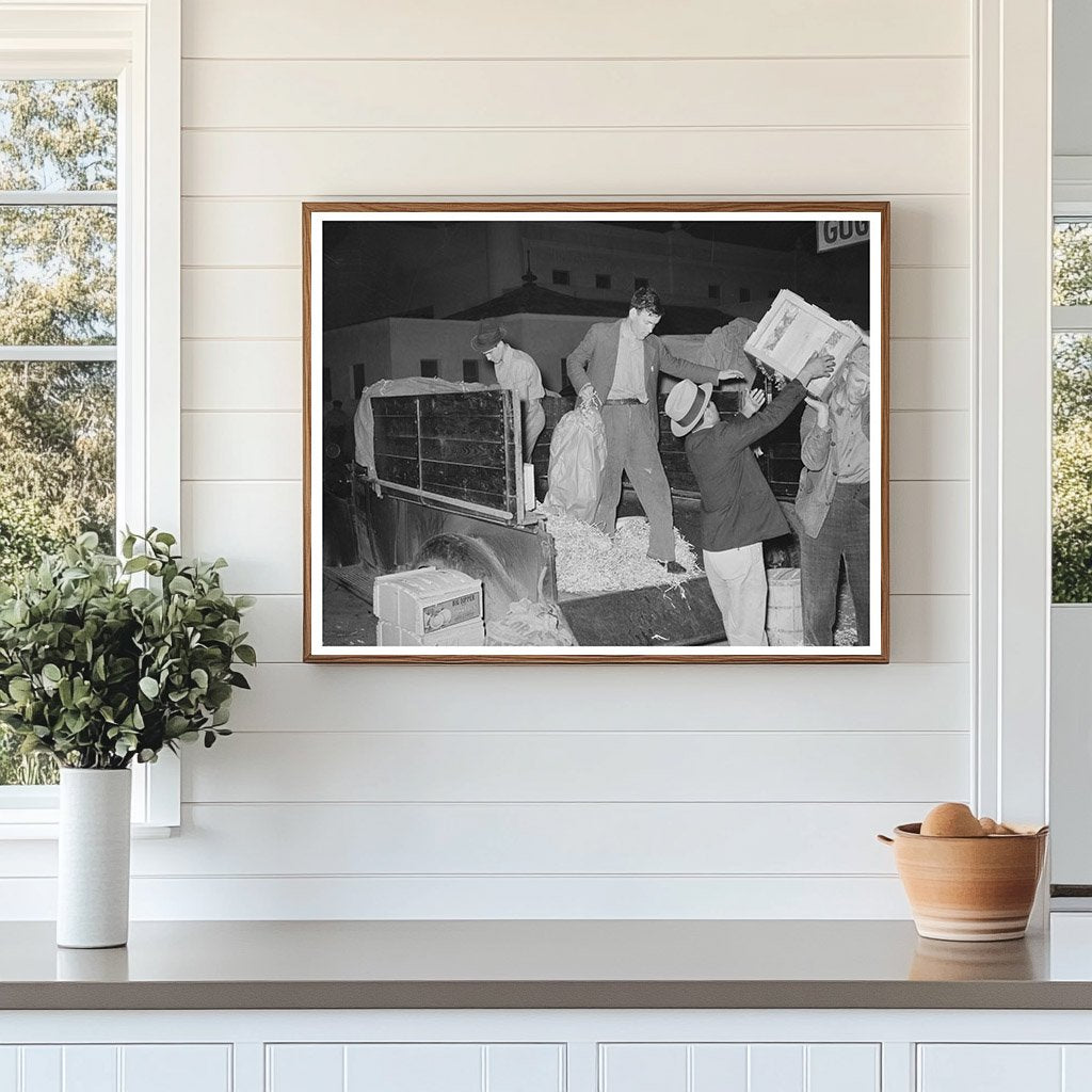 March 1939 San Antonio Fruit and Vegetable Unloading Scene