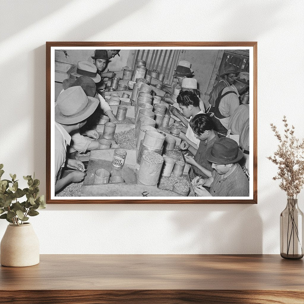 Mexican Pecan Shellers in San Antonio March 1939