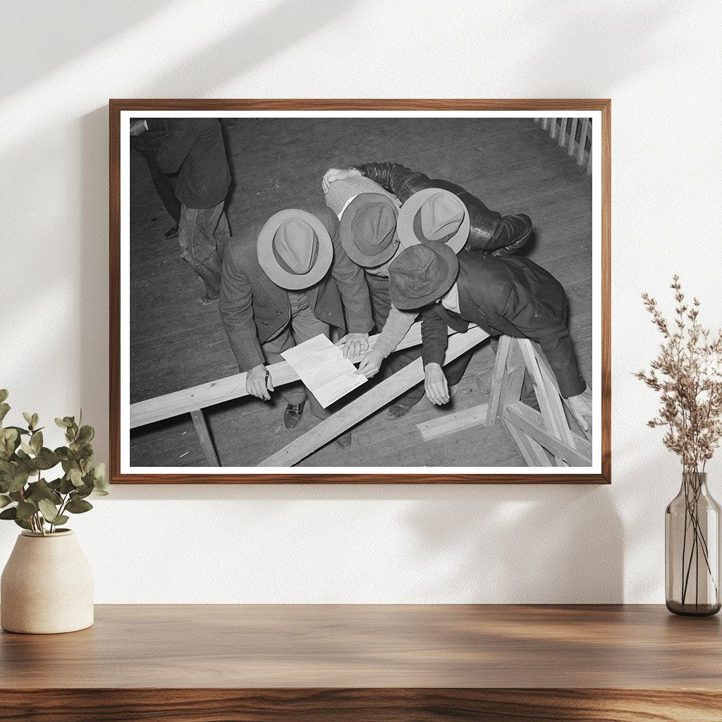 Strawberry Auction Buyers in Hammond Louisiana April 1939