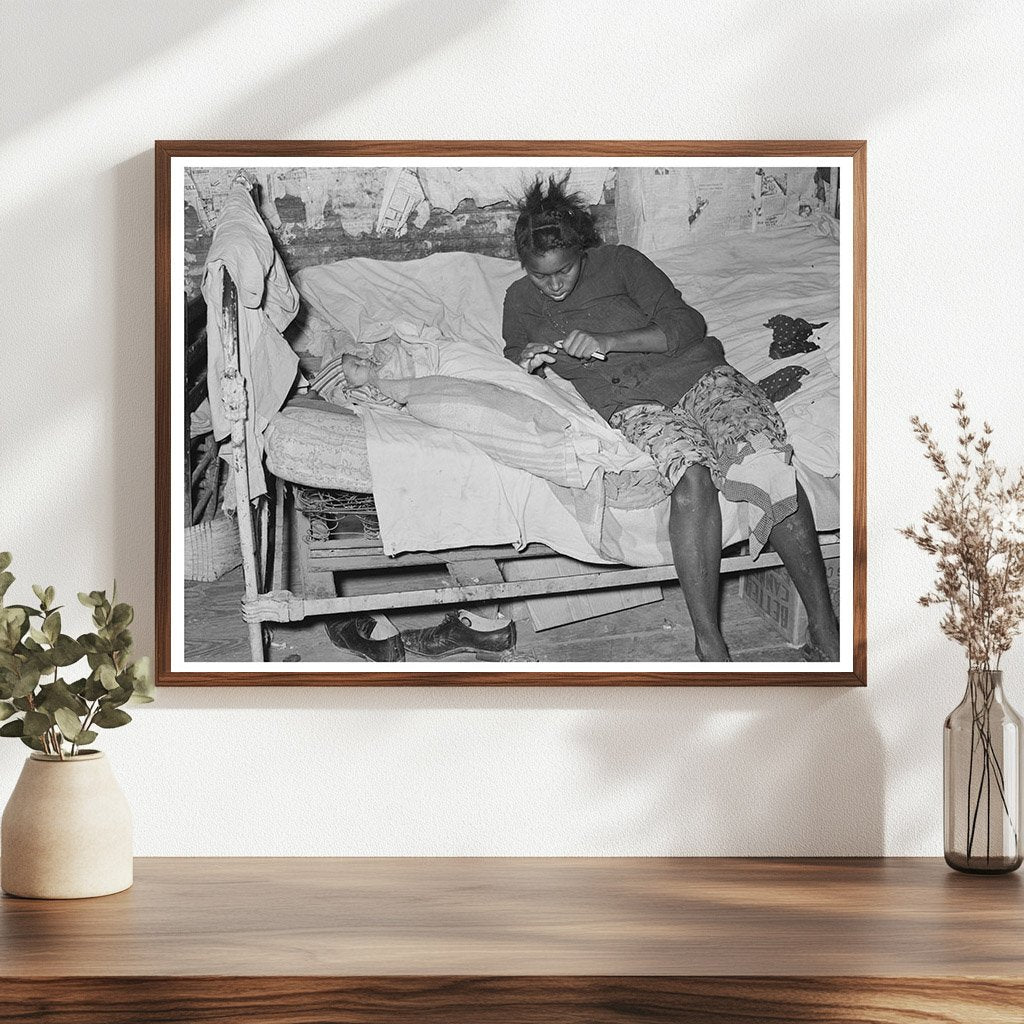 Mother and Child in Cabin Jefferson Texas April 1939