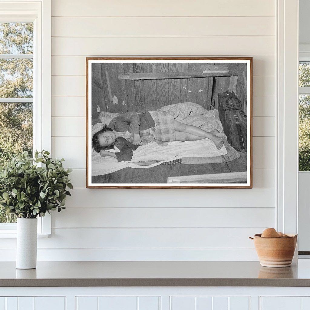 Daughter of Berry Picker Resting Ponchatoula Louisiana 1939