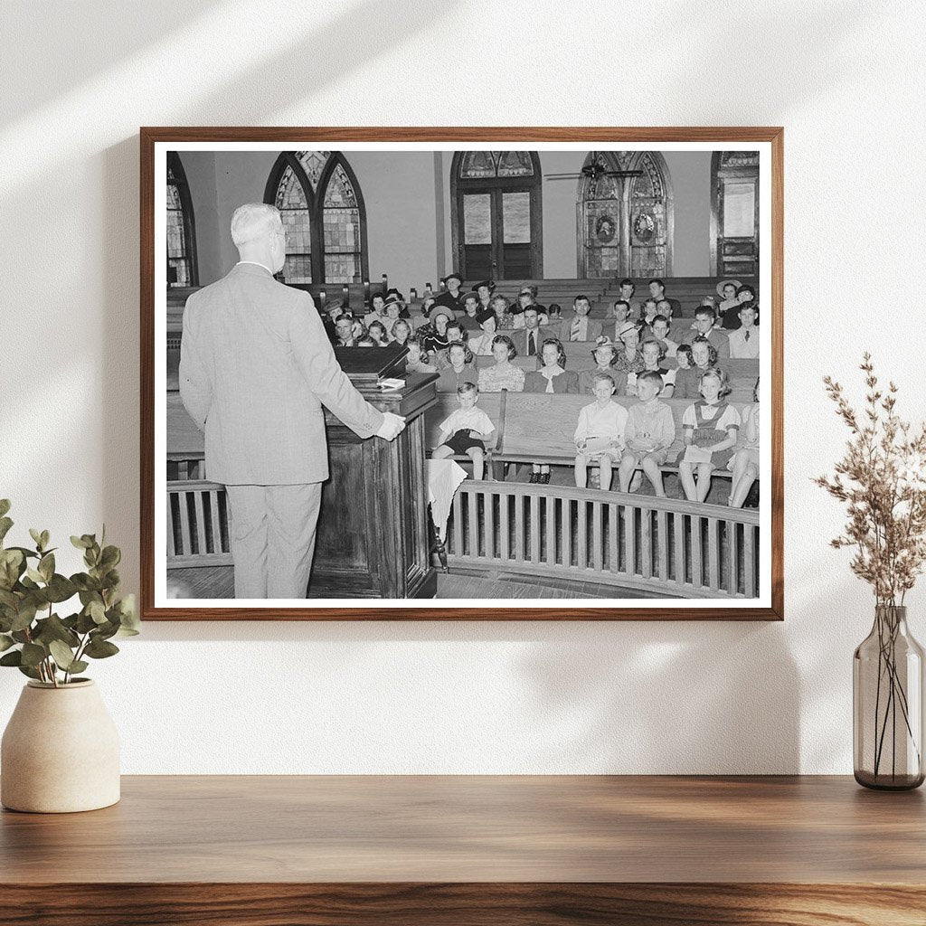 Minister Sermon in San Augustine Texas April 1939