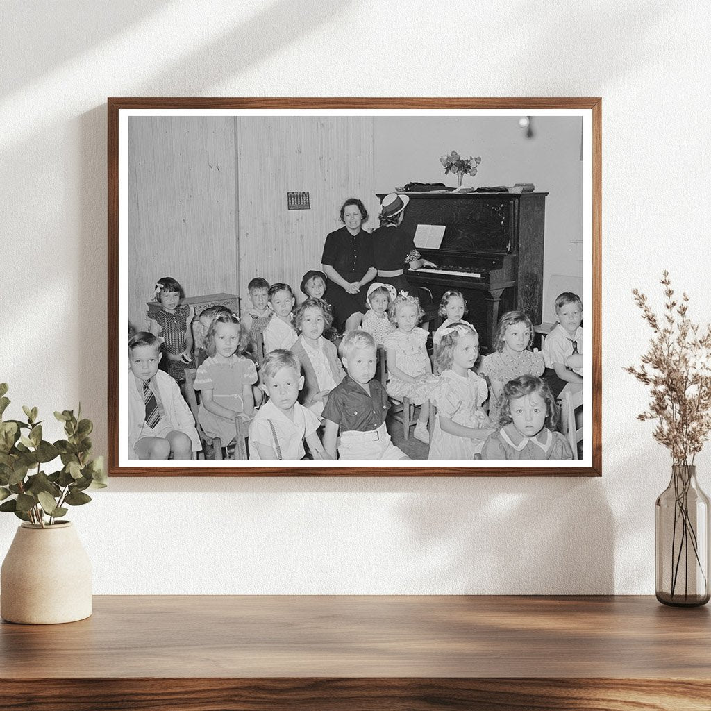Sunday Schoolchildren Singing in San Augustine Texas 1939