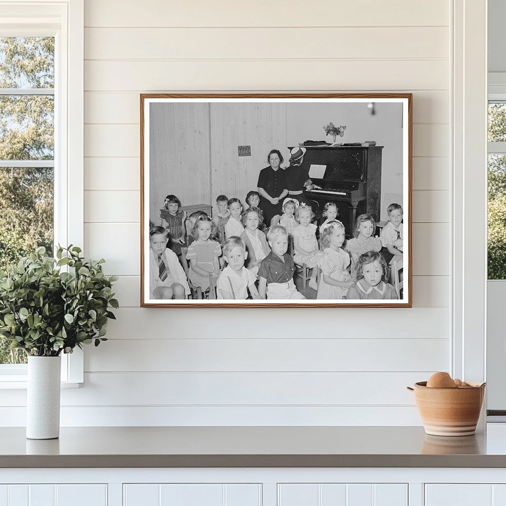 Sunday Schoolchildren Singing in San Augustine Texas 1939