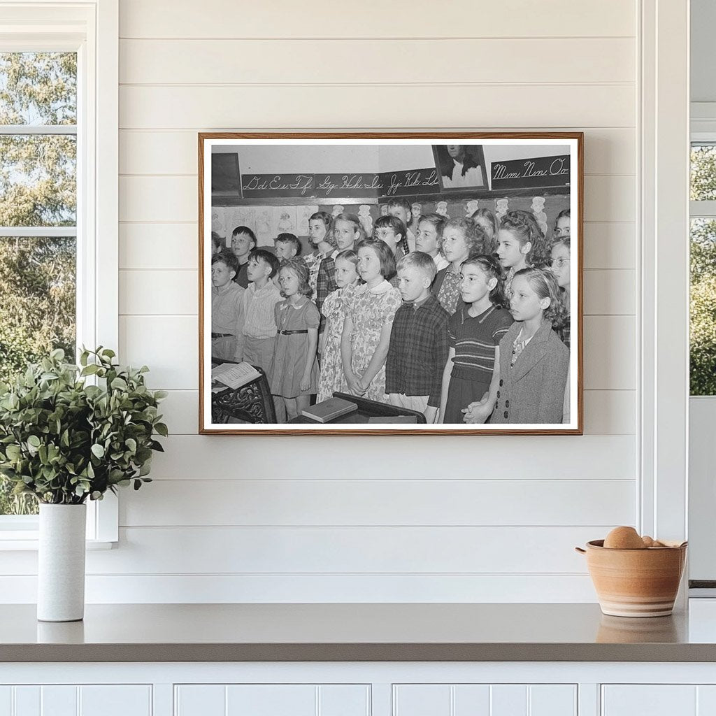 Schoolchildren Singing in San Augustine Texas 1939
