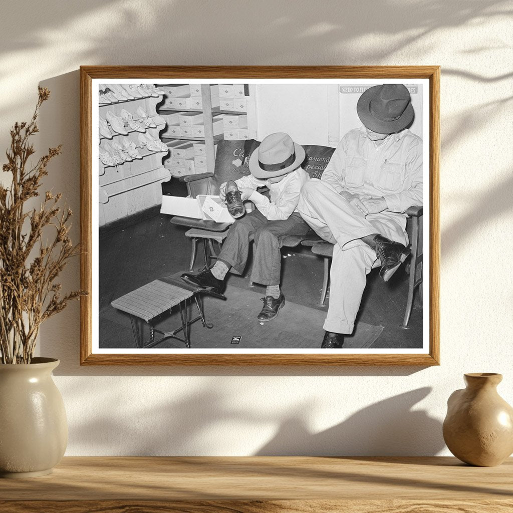 San Augustine Texas Shoe Fitting April 1939