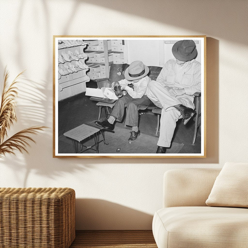 San Augustine Texas Shoe Fitting April 1939