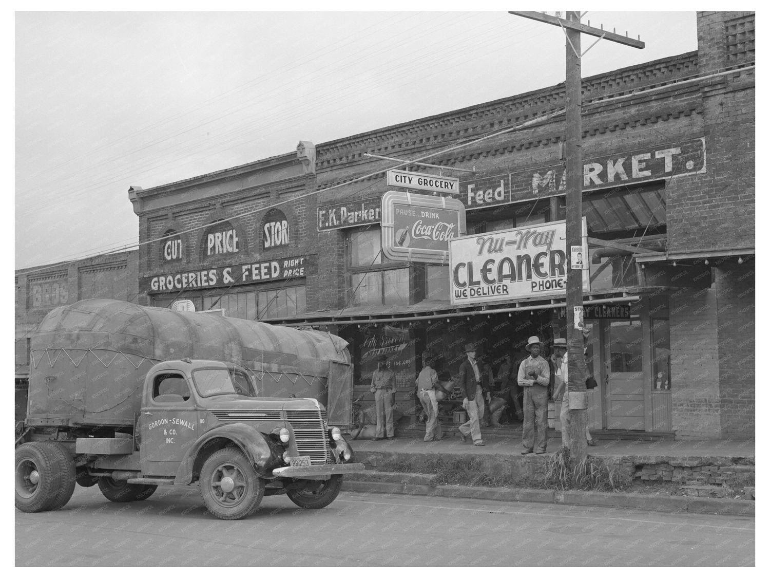 Wholesale Grocery Truck in San Augustine Texas 1939