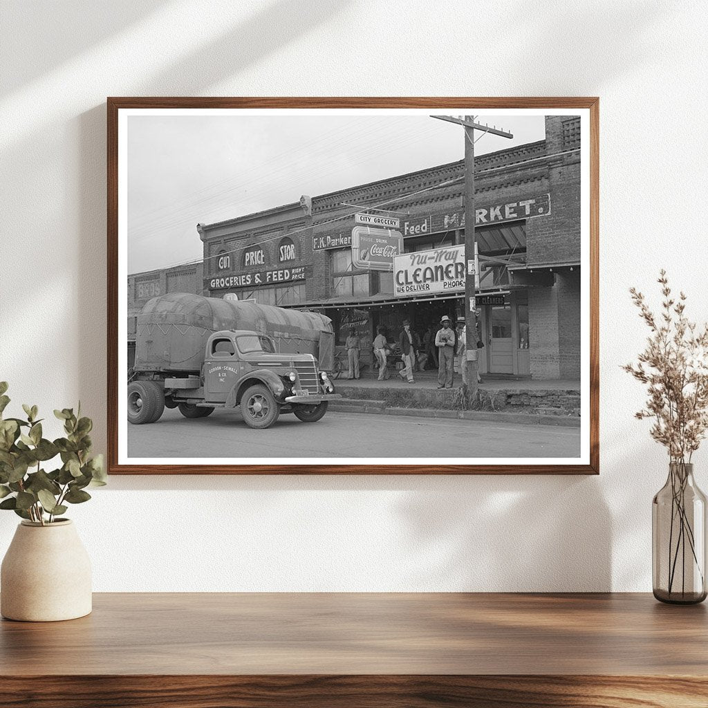 Wholesale Grocery Truck in San Augustine Texas 1939