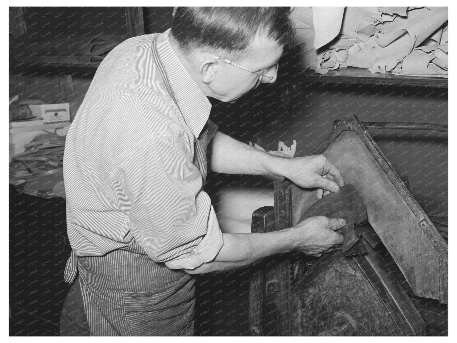 Boot Shaping Process in Alpine Texas May 1939