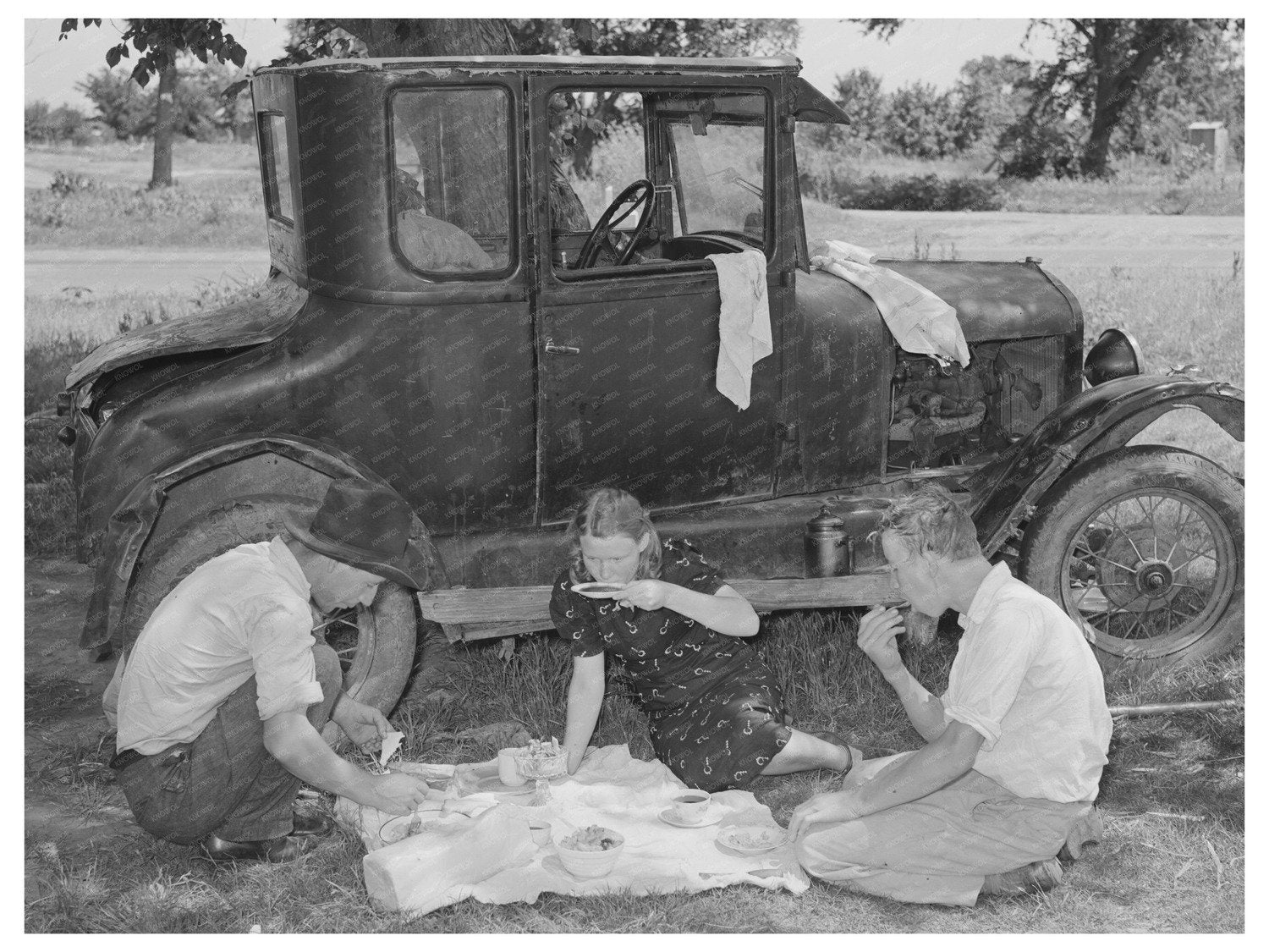 Migrant Workers Dinner by Car in Oklahoma June 1939
