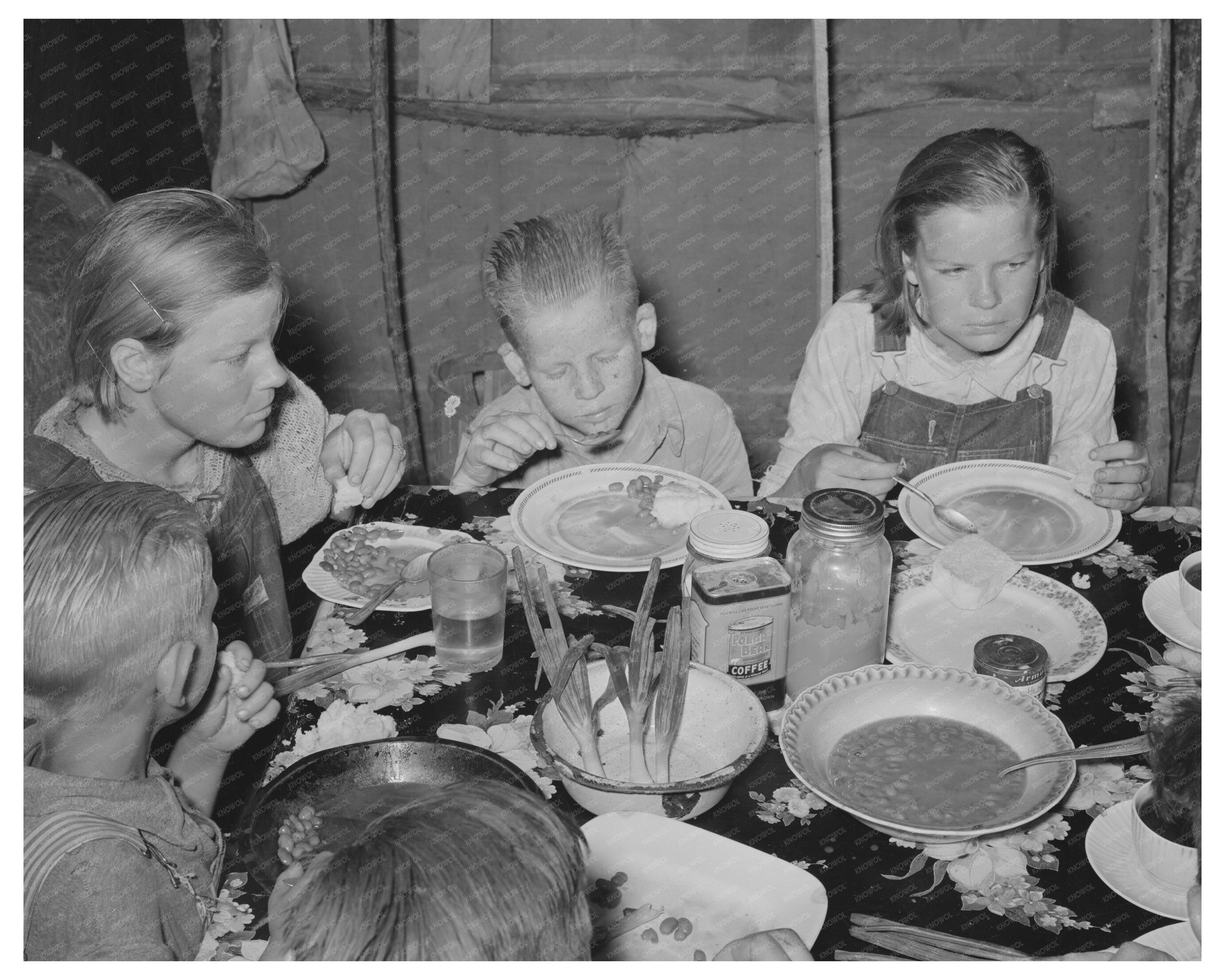 Children of Migrant Laborers Eating in Oklahoma 1939
