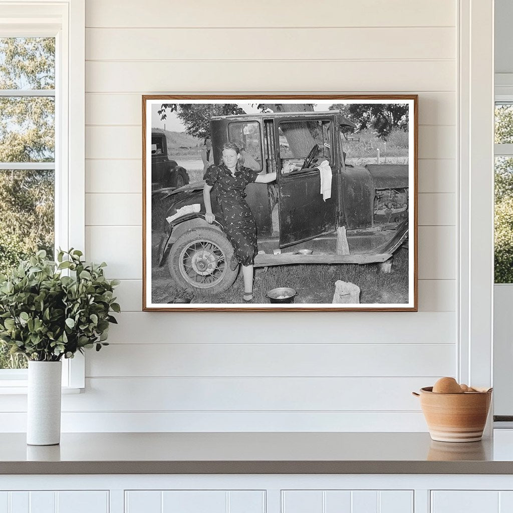 Vintage 1939 Photograph of White Migrant Woman by Car