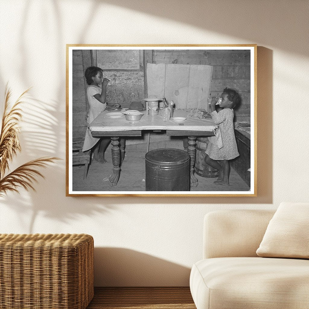 Children Eating Lunch on Tenant Farm Oklahoma June 1939