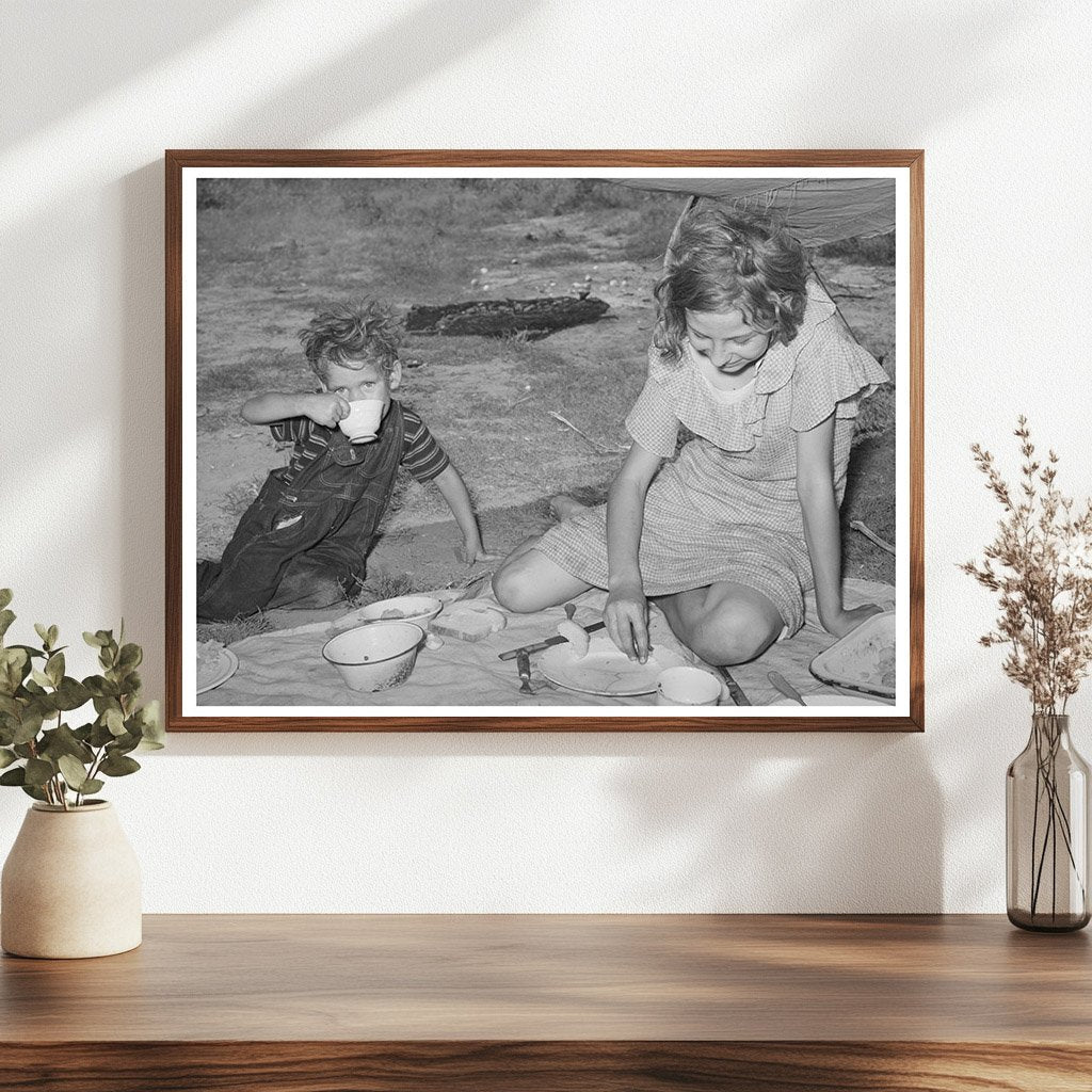 Migrant Children Eating Under Tarpaulin Muskogee 1939