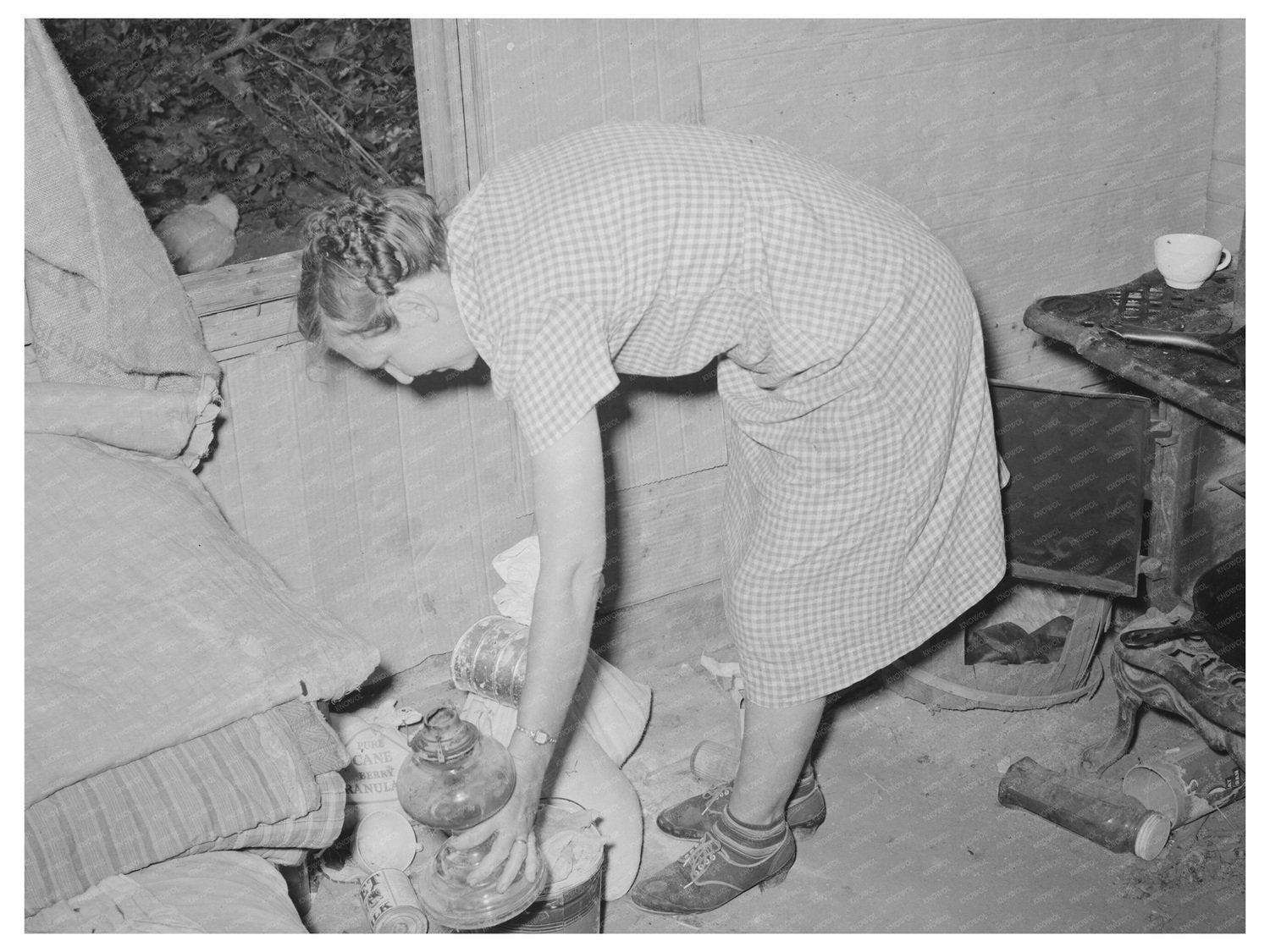 1939 Family Migrating with Lamp from Oklahoma to California