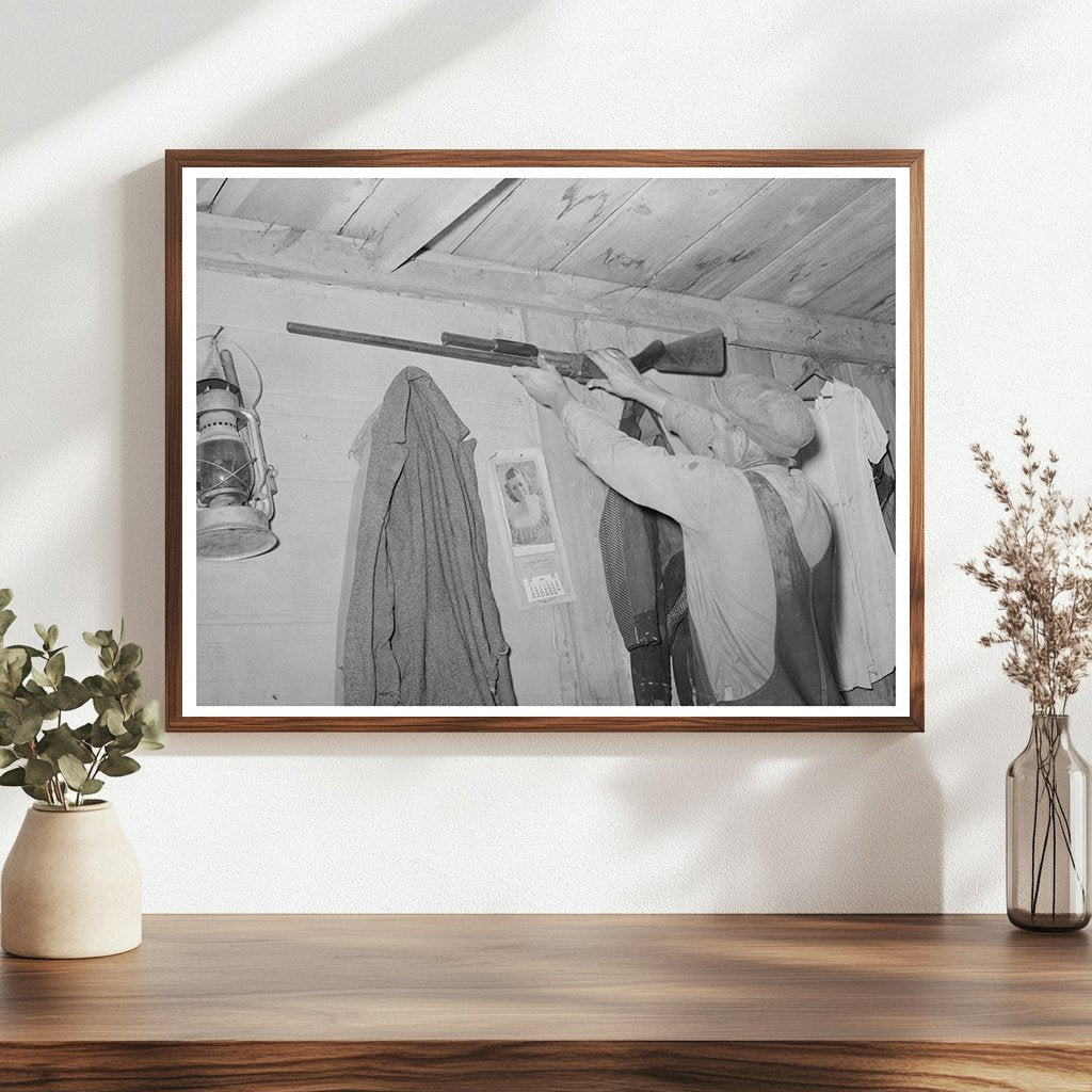 Elmer Thomas Family Moving Rifle Muskogee Oklahoma 1939