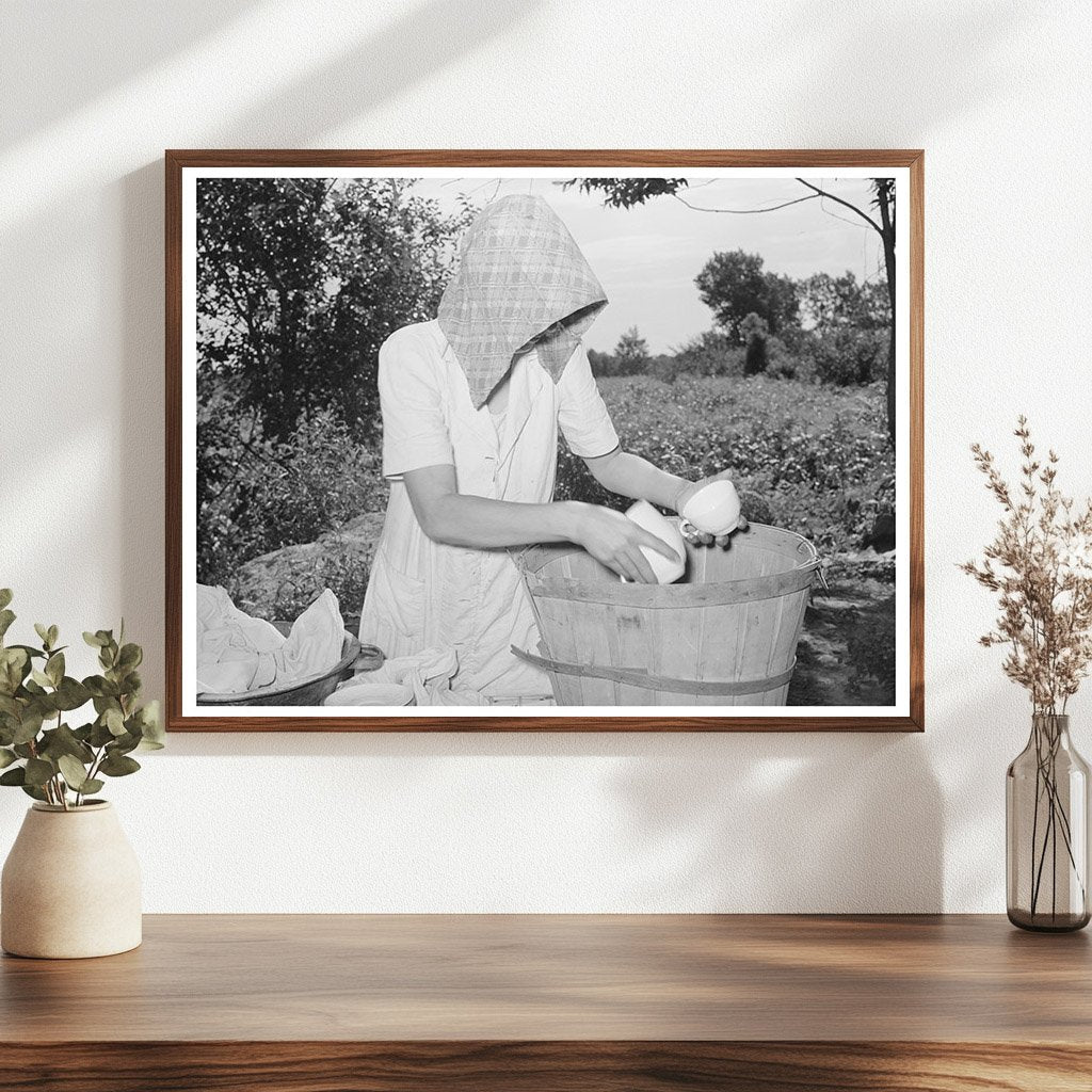 Elmer Thomas Family Packing Dishes July 1939