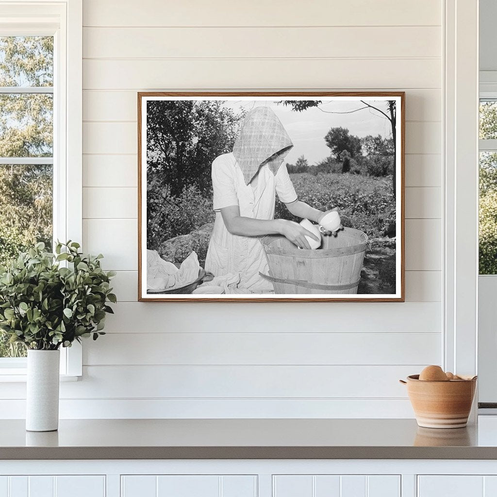 Elmer Thomas Family Packing Dishes July 1939