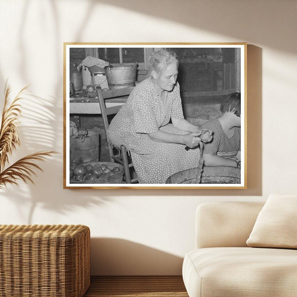 Wife of Tenant Farmer Peeling Tomatoes Muskogee 1939