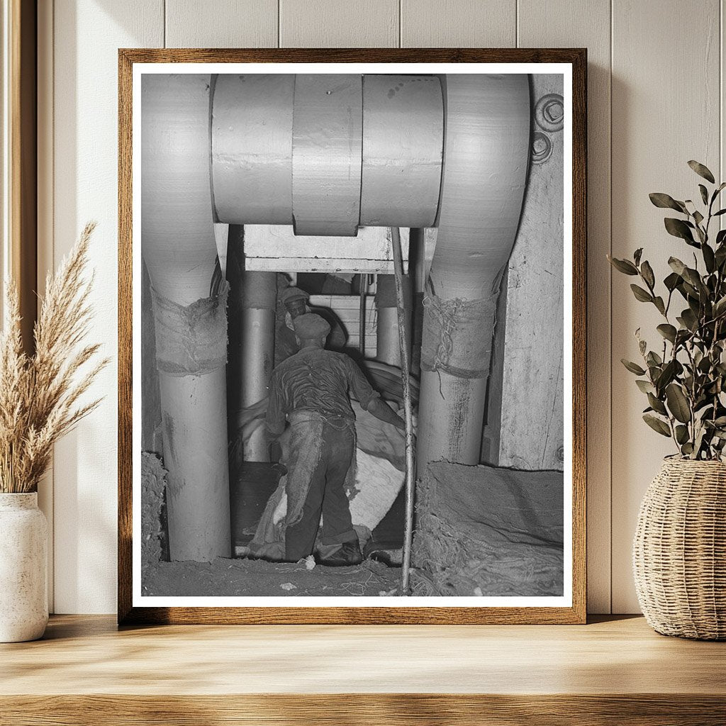 Cotton Bale Compression in Houston Texas October 1939