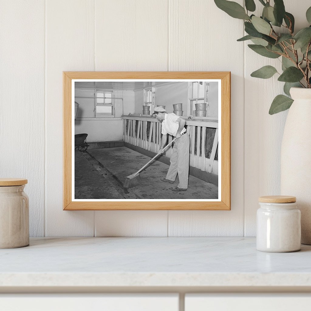1939 Tom Green County Texas Dairy Farm Interior Image