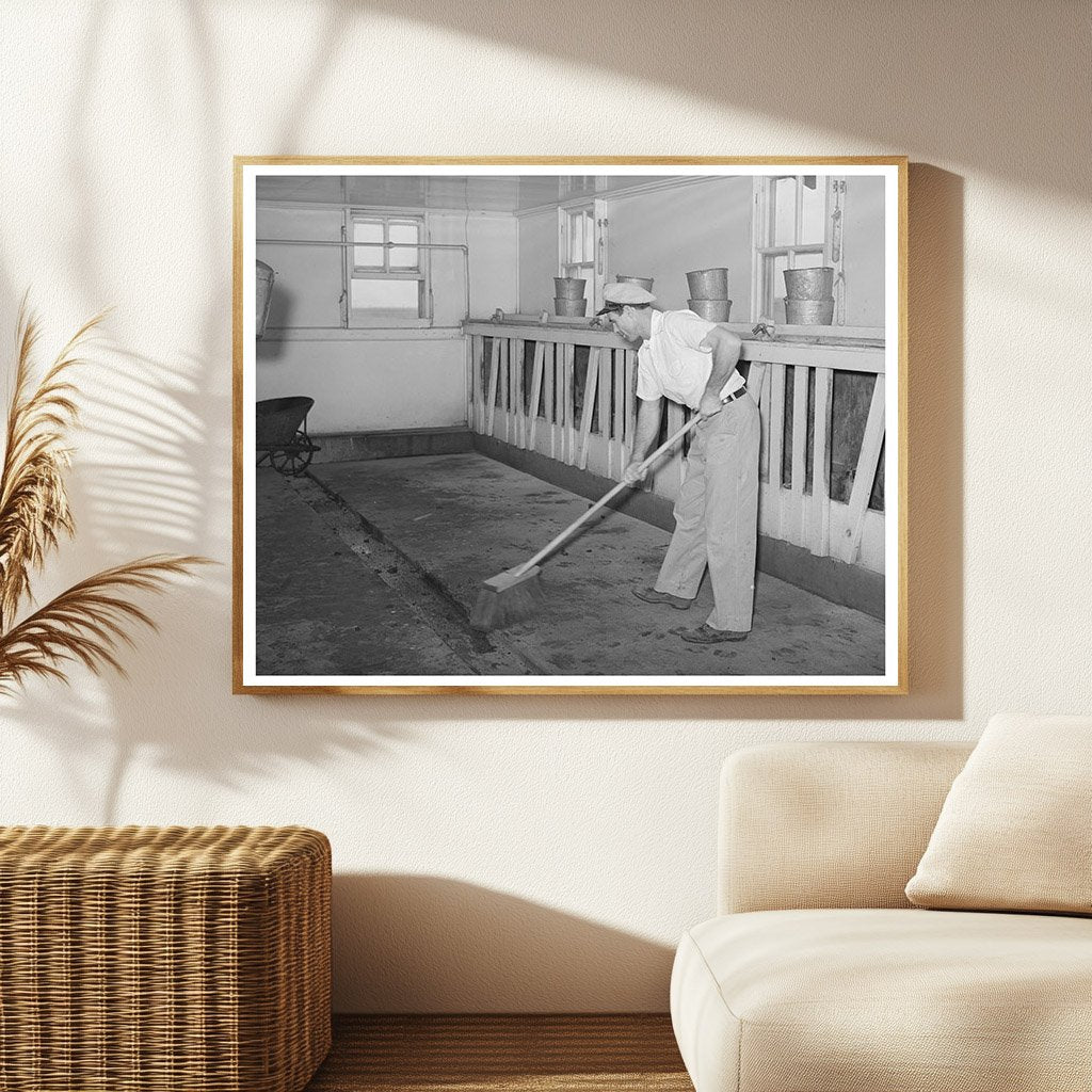 1939 Tom Green County Texas Dairy Farm Interior Image