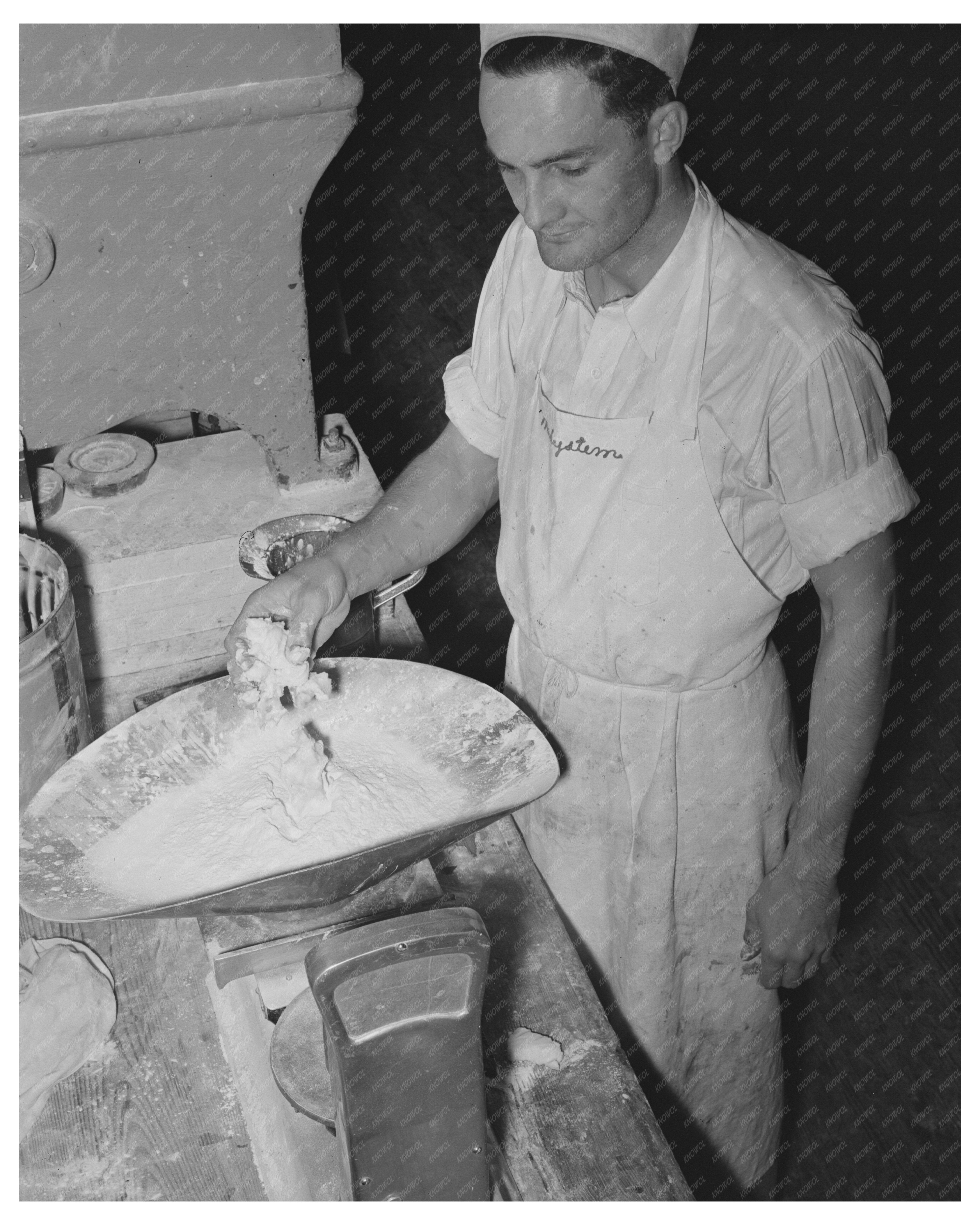 1939 Bakery Scene Weighing Shortening San Angelo Texas