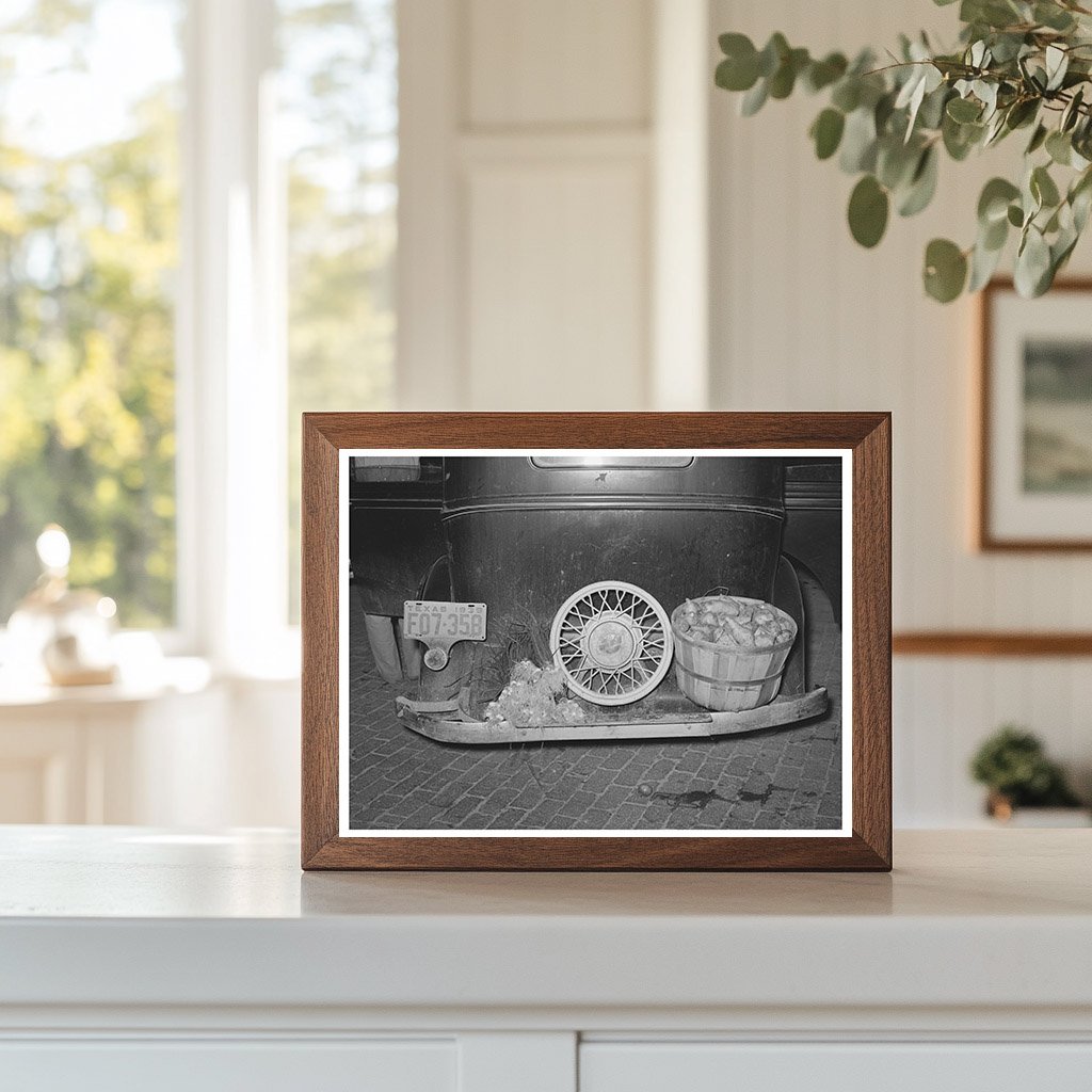 1939 Grocers Car Loaded with Fresh Vegetables in Texas