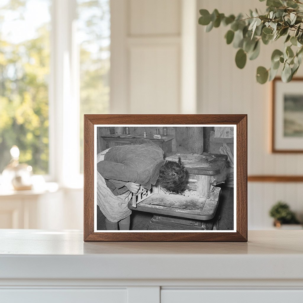 Daughter of Tenant Farmer Igniting Fire Oklahoma 1940