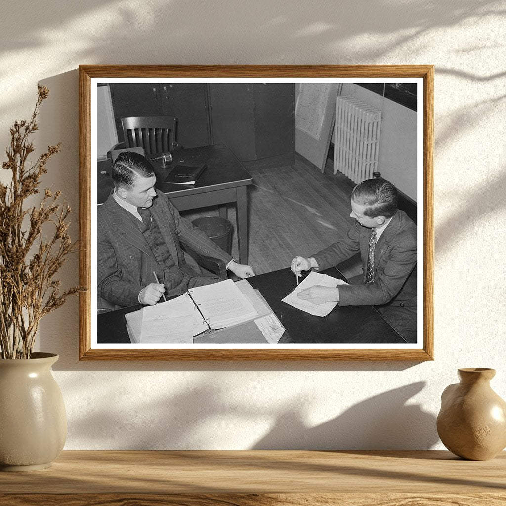 FSA Supervisor Discusses Tenant Farmers in Sapulpa 1940