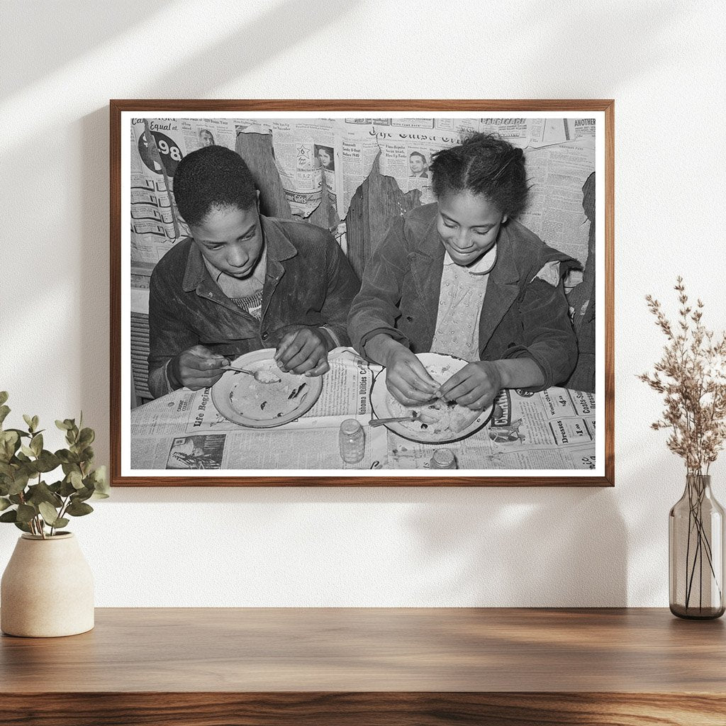 Children Enjoying Cornbread and Gravy in 1944 Oklahoma