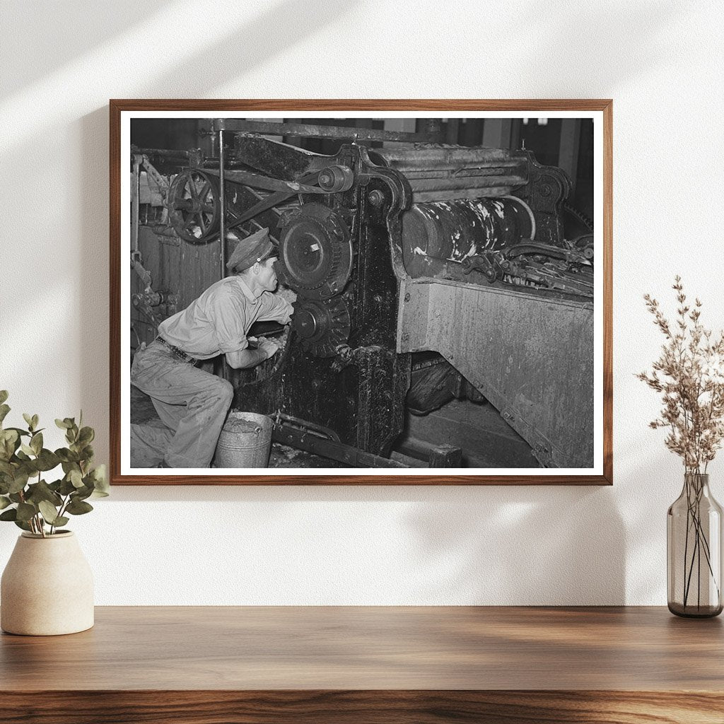 Wool Scouring Machine Cleaning in San Marcos Texas 1940