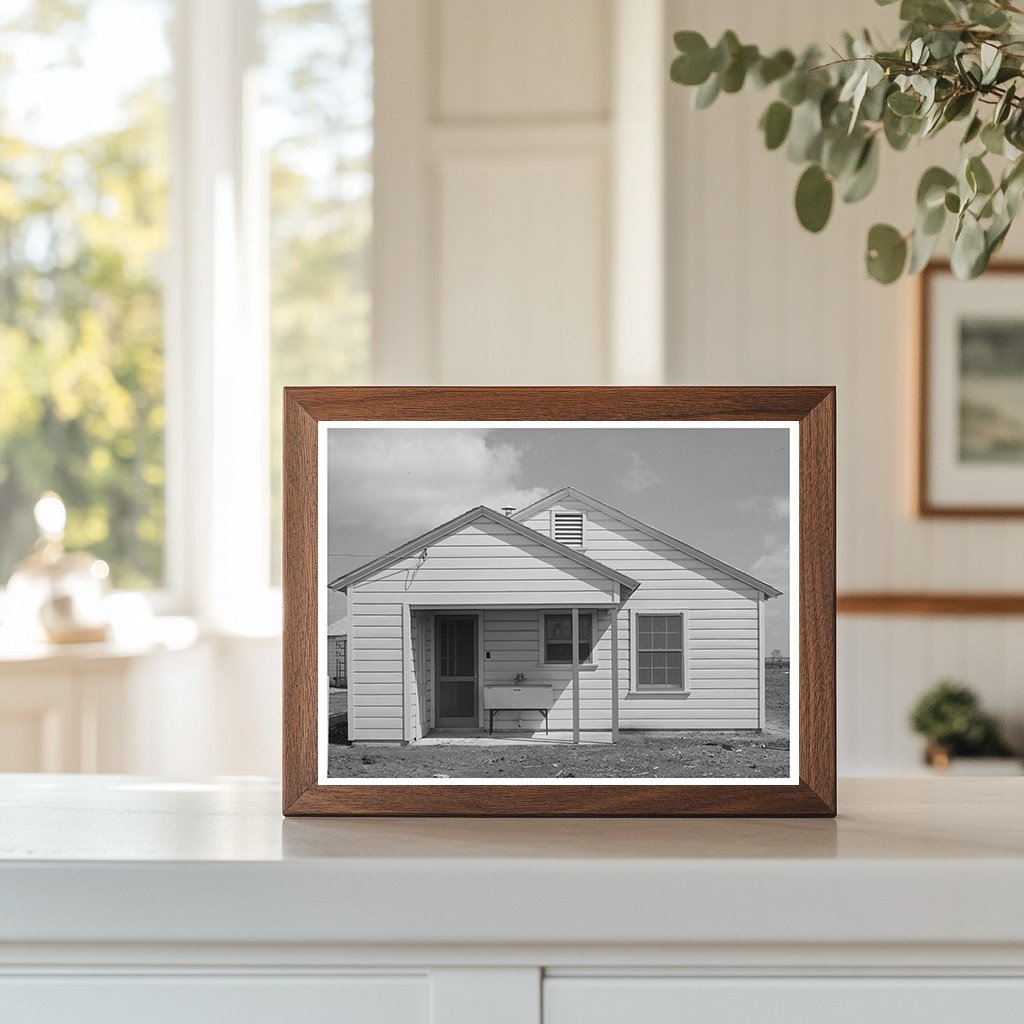 1940 Detail of Migrant Labor Camp House in Robstown Texas