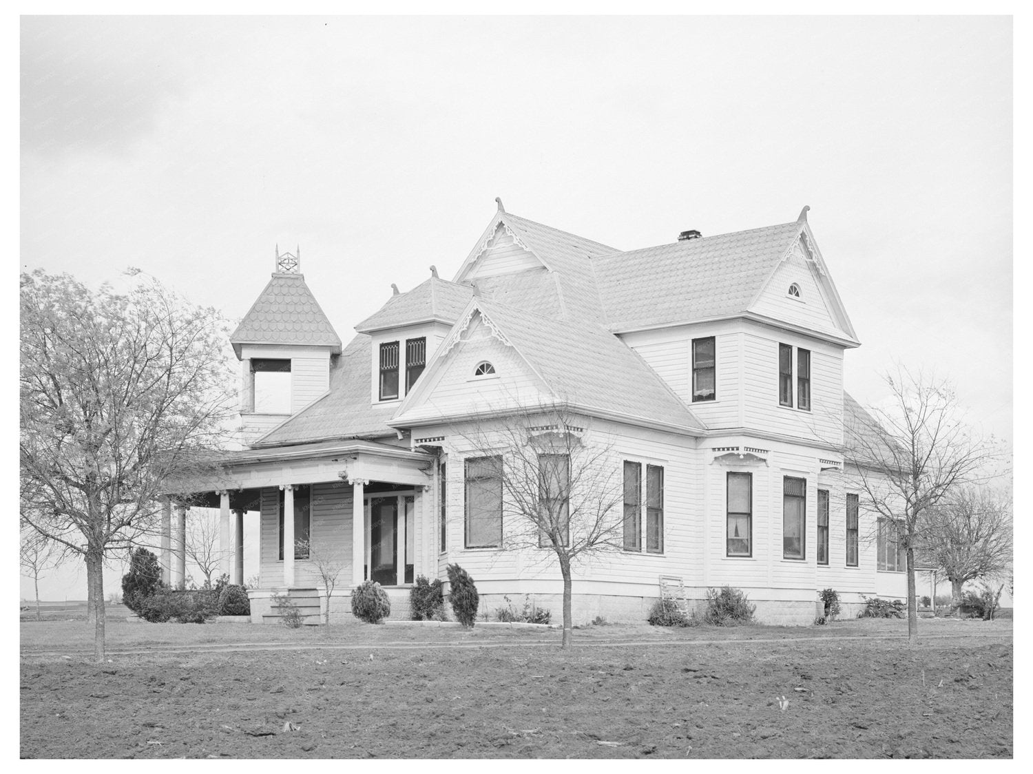 Farmhouse and Barn in Travis County Texas 1940